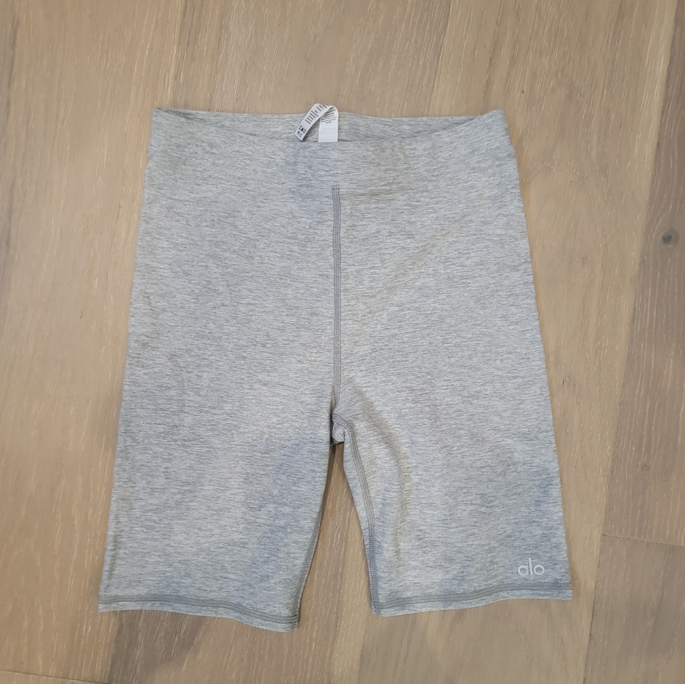 Alo heather gray biker shorts
